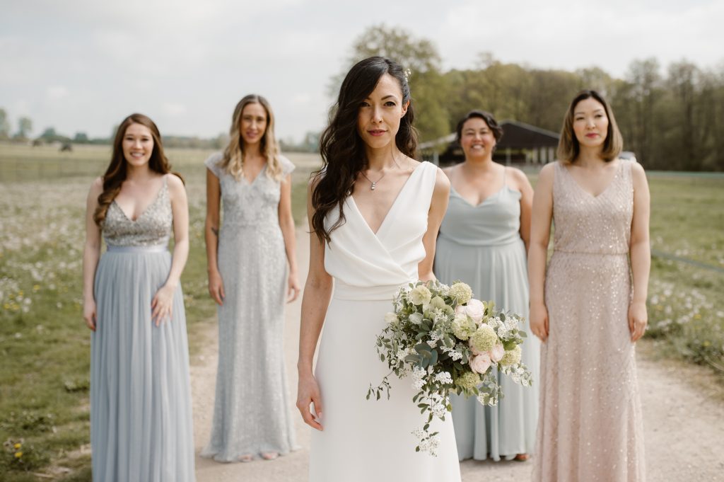 Photo de la mariée et de ses demoiselles d'honneur