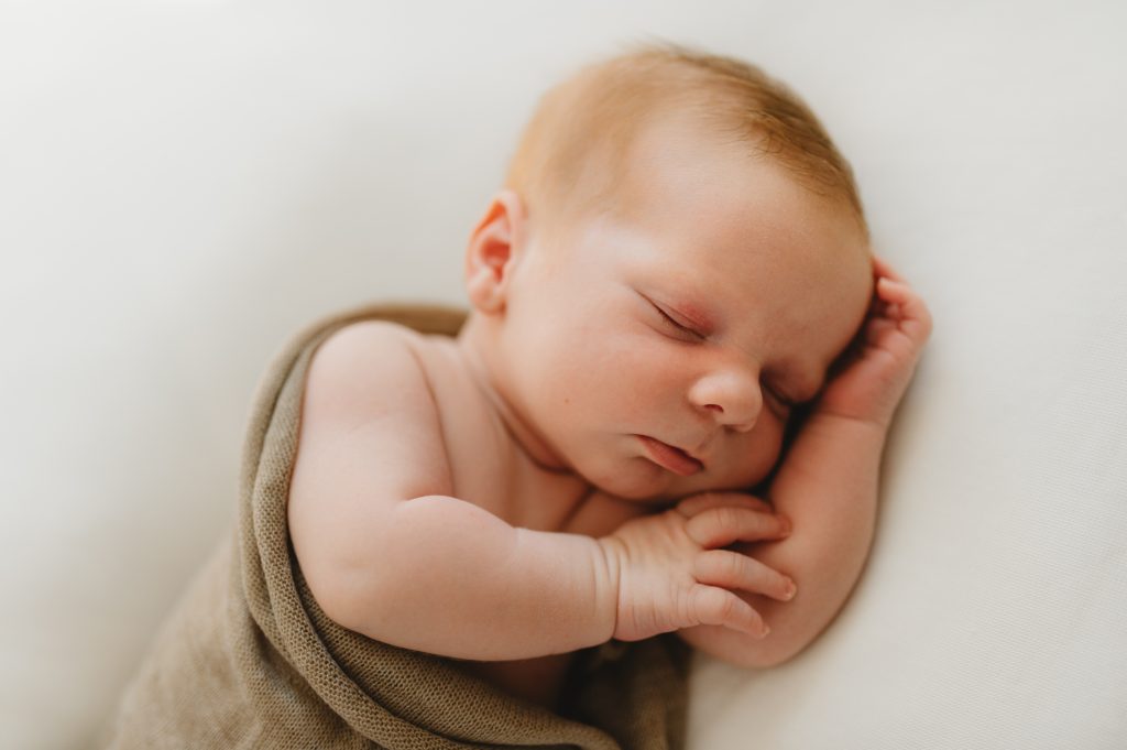 Bébé endormi - Portrait naissance Paris